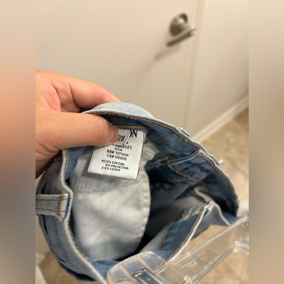 🍁Hudson Light Wash Rolled Ankle Jeans - Picture 7 of 10